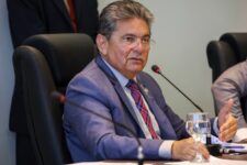 adriano-galdino-e-reeleito-presidente-da-assembleia-legislativa-da-pb