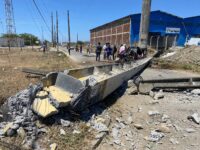 assaltantes-batem-carro-roubado-em-poste-durante-fuga-da-policia,-em-campina-grande,-pb